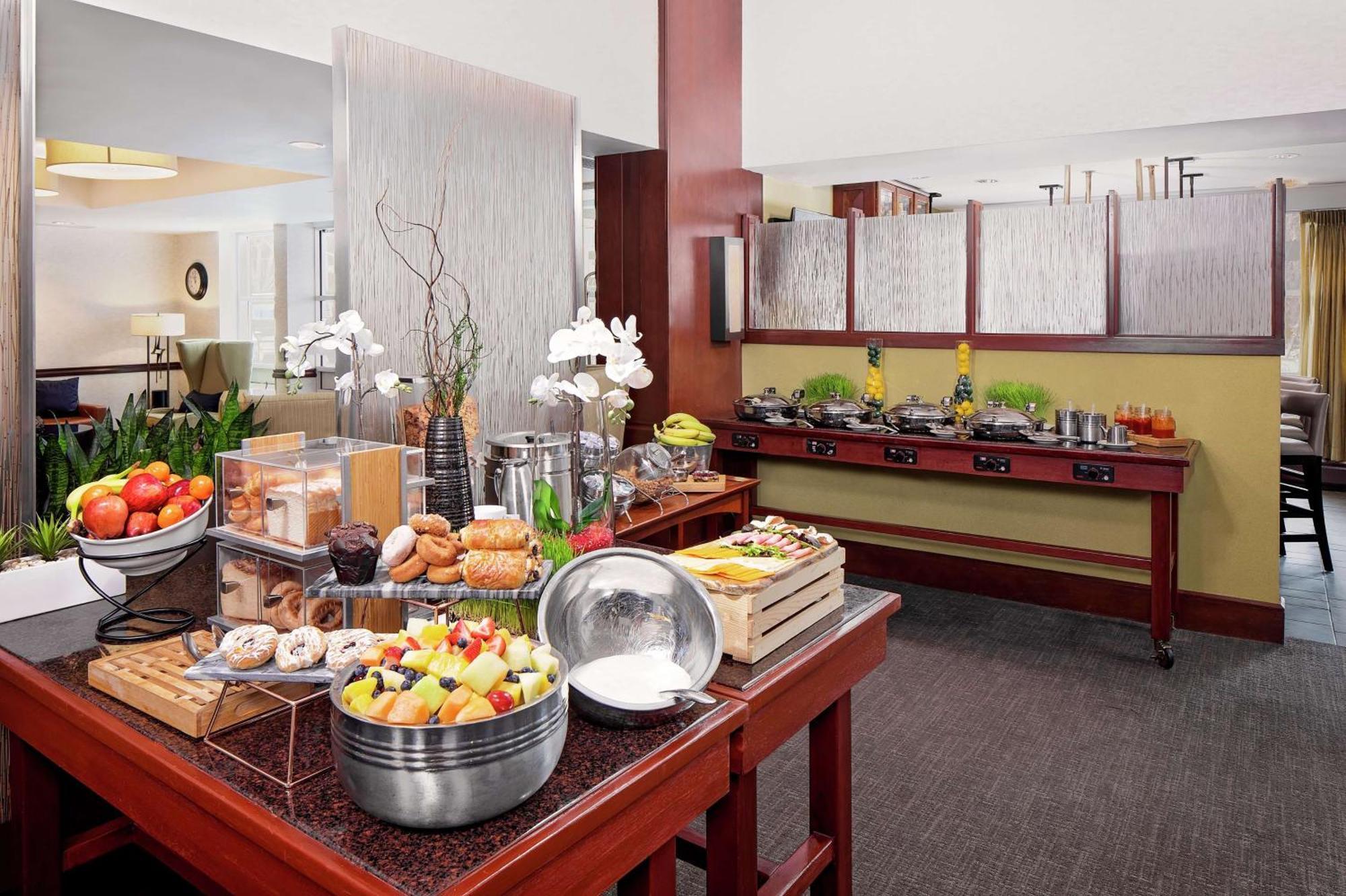 Hotel Doubletree By Hilton Bayside 3*