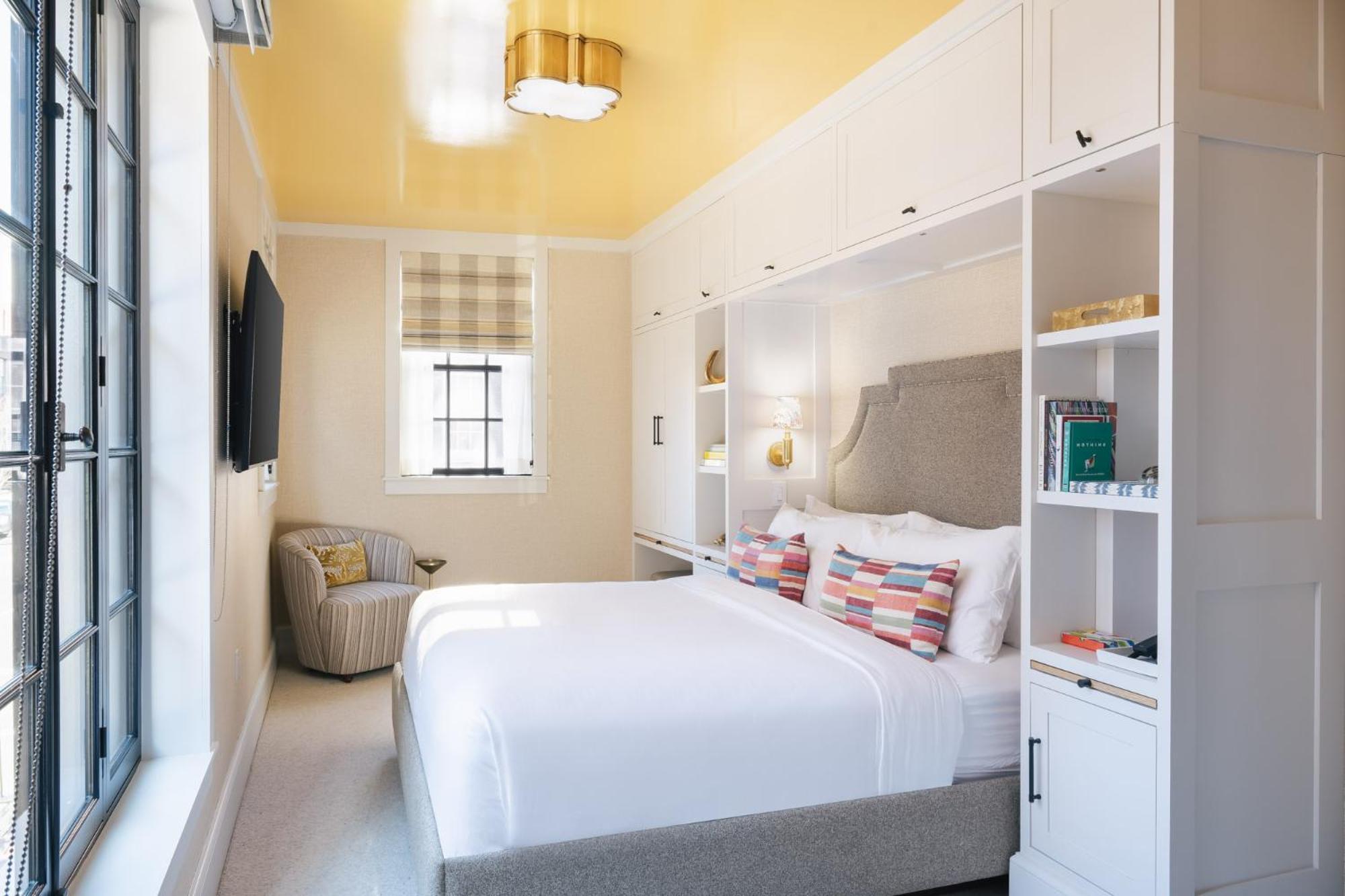Hotel Beacon Hill 4*