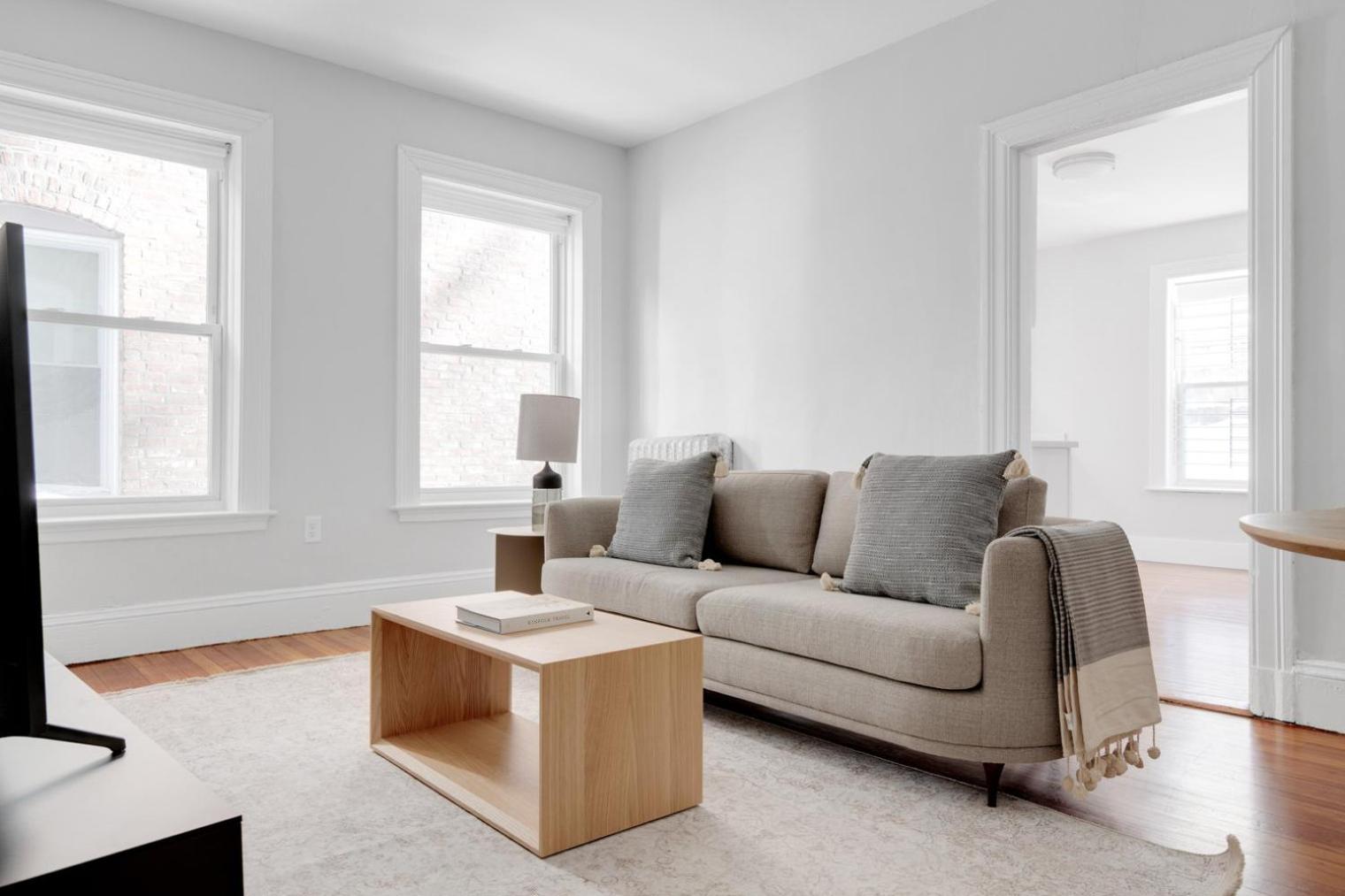 Apartment 2br In Desirable Quiet Area Nrgrocery T-stop Bos-537