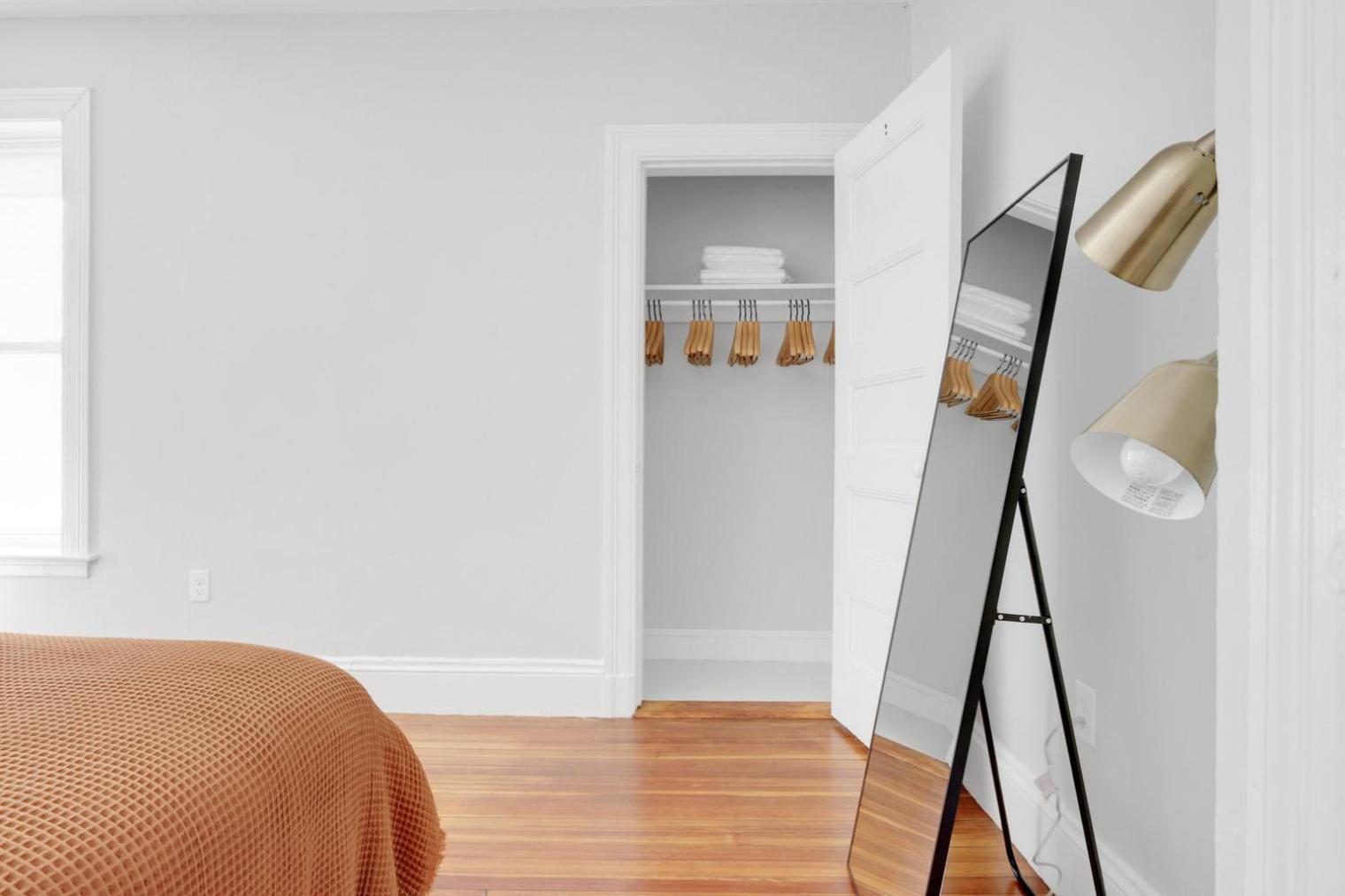 2br In Desirable Quiet Area Nrgrocery T-stop Bos-537 * Boston