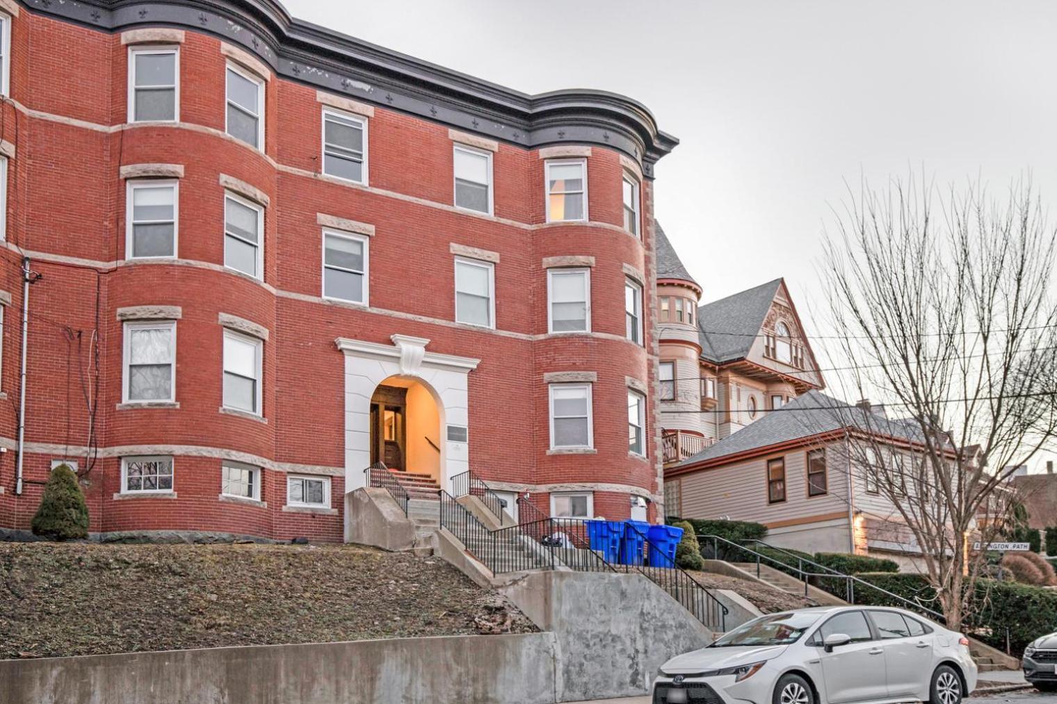 2br In Desirable Quiet Area Nrgrocery T-stop Bos-537 Apartment *
