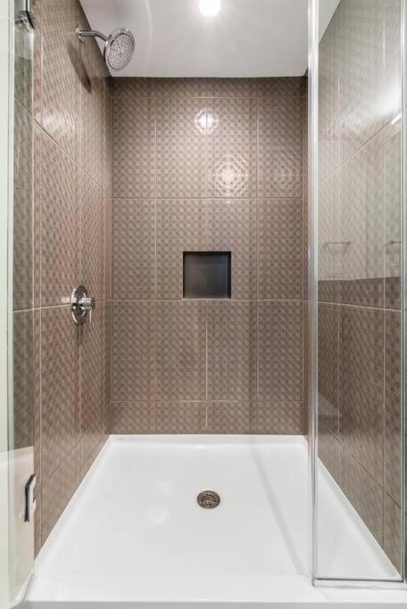 Royale Club Family Collection By Orchard Group
