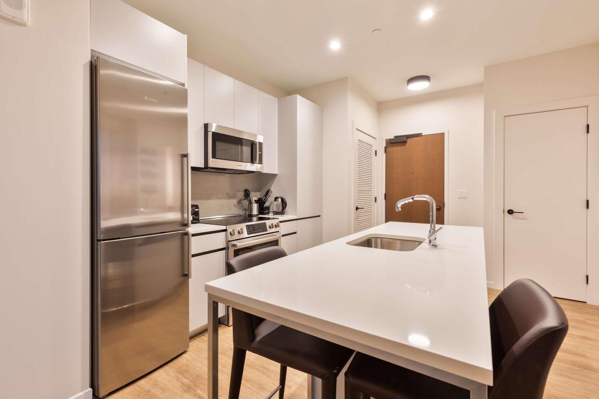 Apartment Luxury Heart Of Seaport Boston