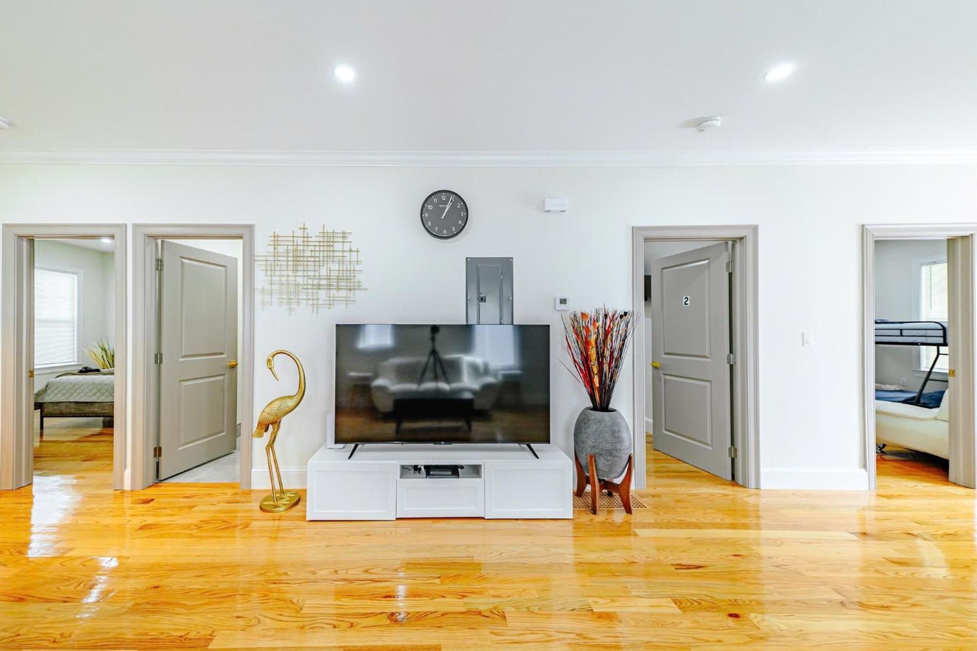 Apartment 82 - 3Br Boston - Stylish Stay Near Mbta Boston