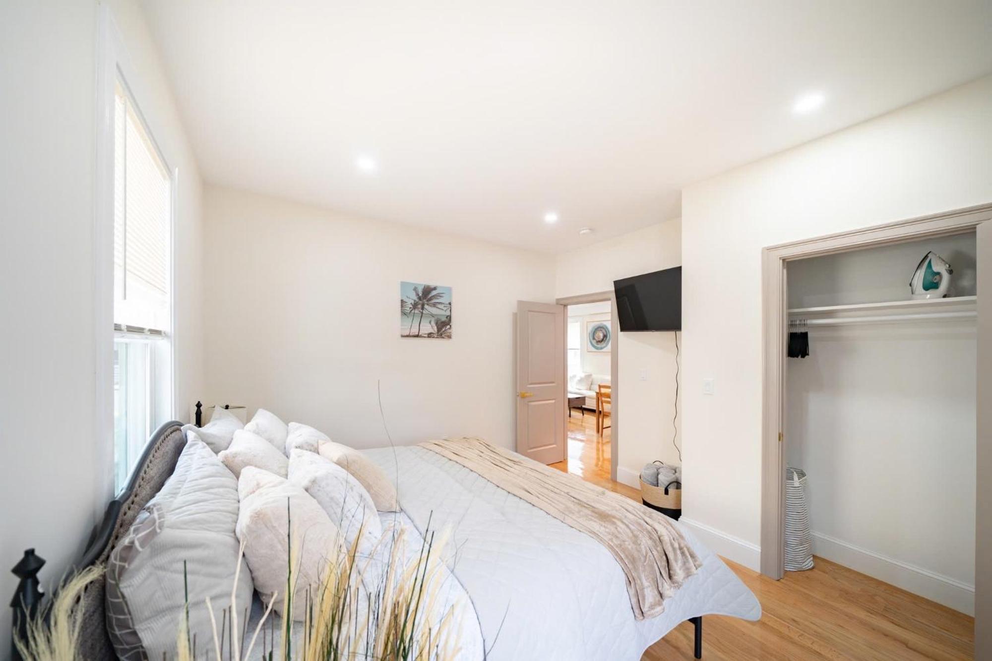 Apartment 82 - 3Br Boston - Stylish Stay Near Mbta