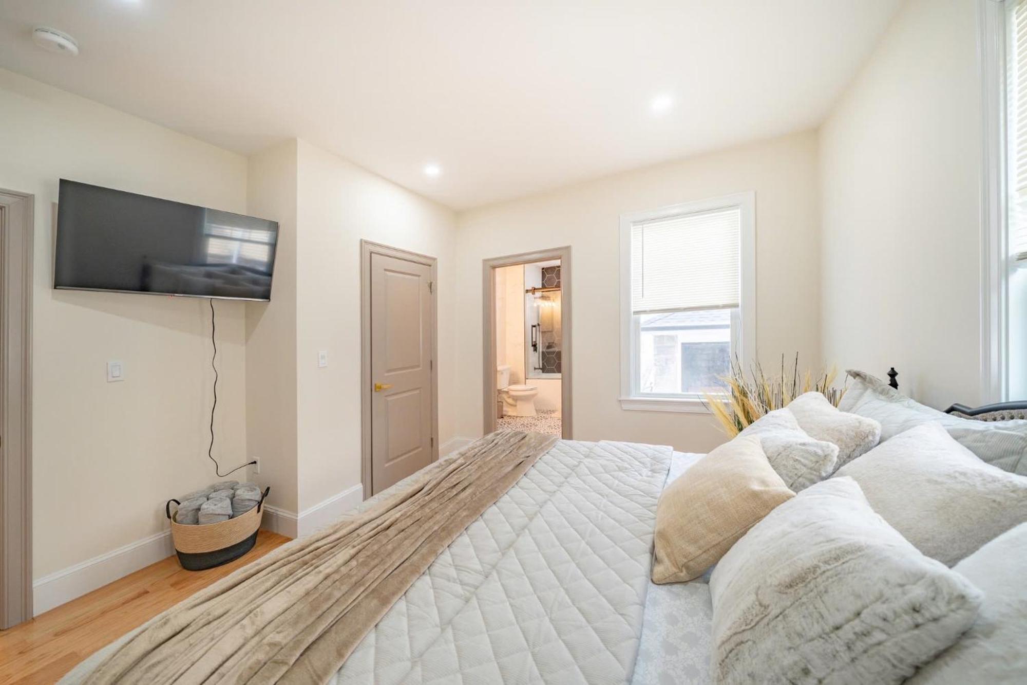 Apartment 82 - 3Br Boston - Stylish Stay Near Mbta Boston
