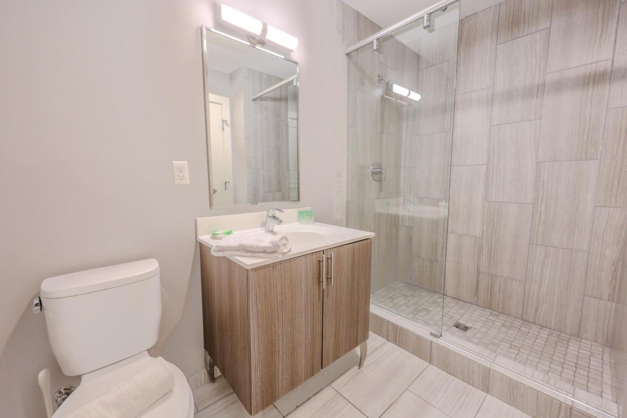 Lavish 3 Bed In Downtown Keyless Entry Apartment Boston