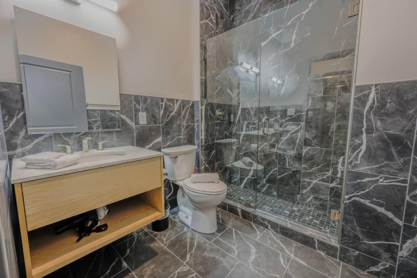 Classic And Chic 1 Bedroom Apartamento