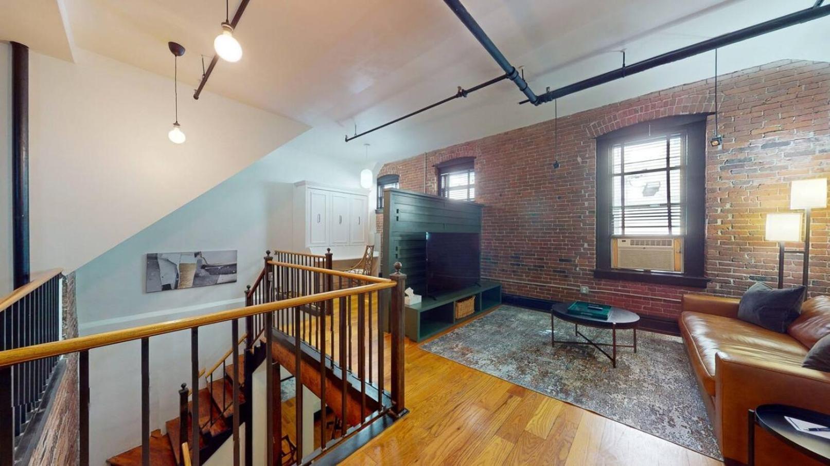 Tea Party Apartment *