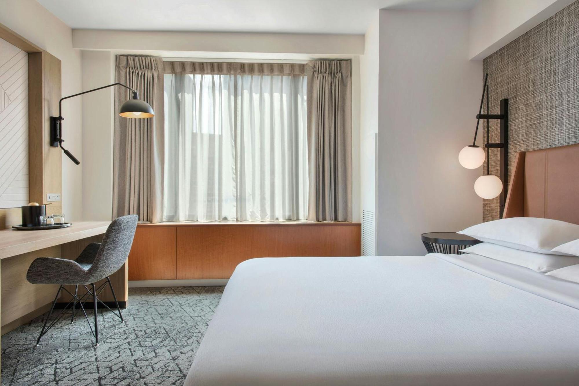 Sheraton 4* Boston