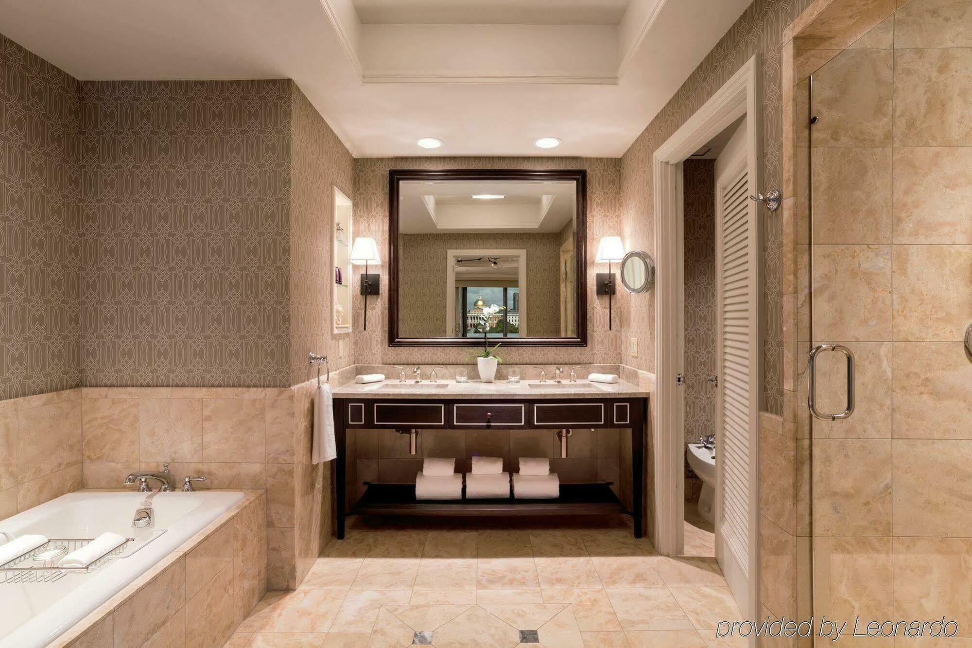 The Ritz-carlton, Boston